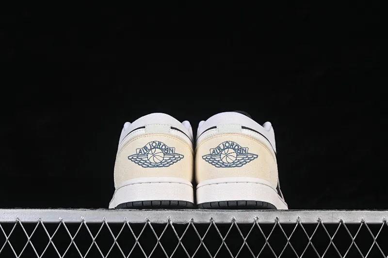 All categories Air Jordan Jordan series basketball shoes Air Jordan 1 Low Air Jordan 1 Low AJ1 Joe 1 black and white pink low-top retro cultural basketball shoes IB7109-004